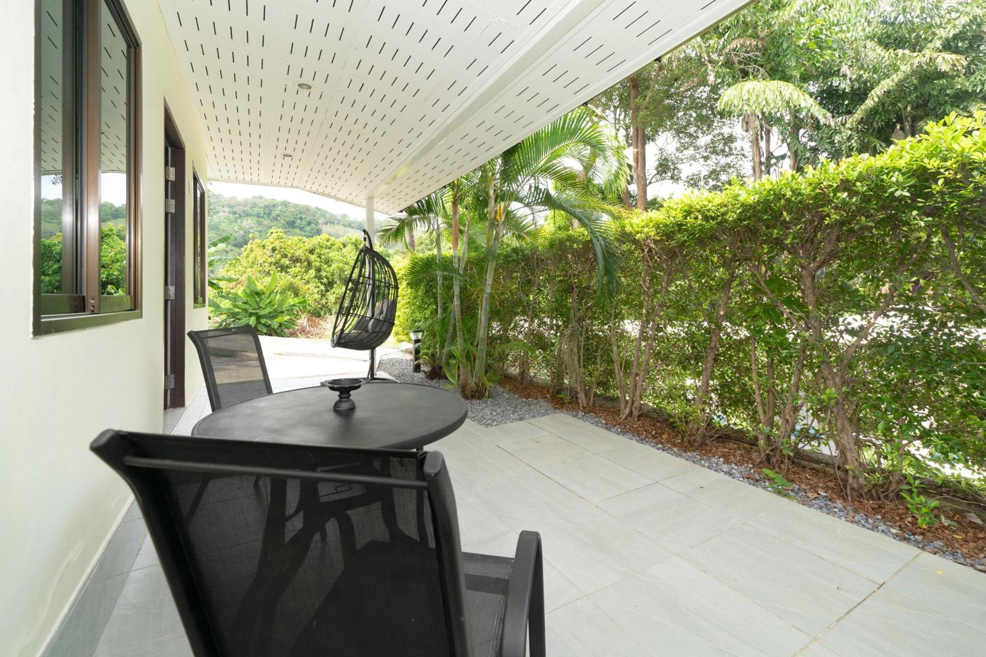 Oxavia Garden Oasis In Nai Harn - Your Private Tropical Garden With 3 Cabins And Jacuzzi Rawai Экстерьер фото