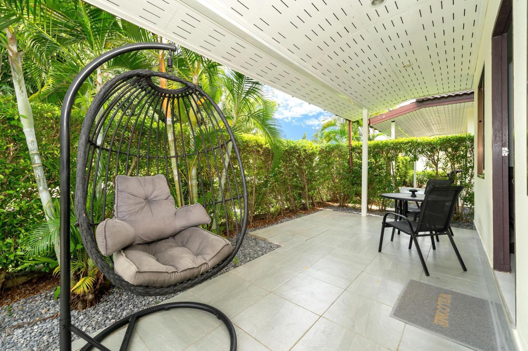 Oxavia Garden Oasis In Nai Harn - Your Private Tropical Garden With 3 Cabins And Jacuzzi Rawai Экстерьер фото